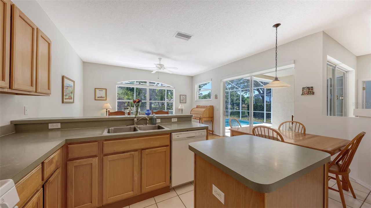 12228 Winding Woods Way, Lakewood Ranch, FL 34202 Photo