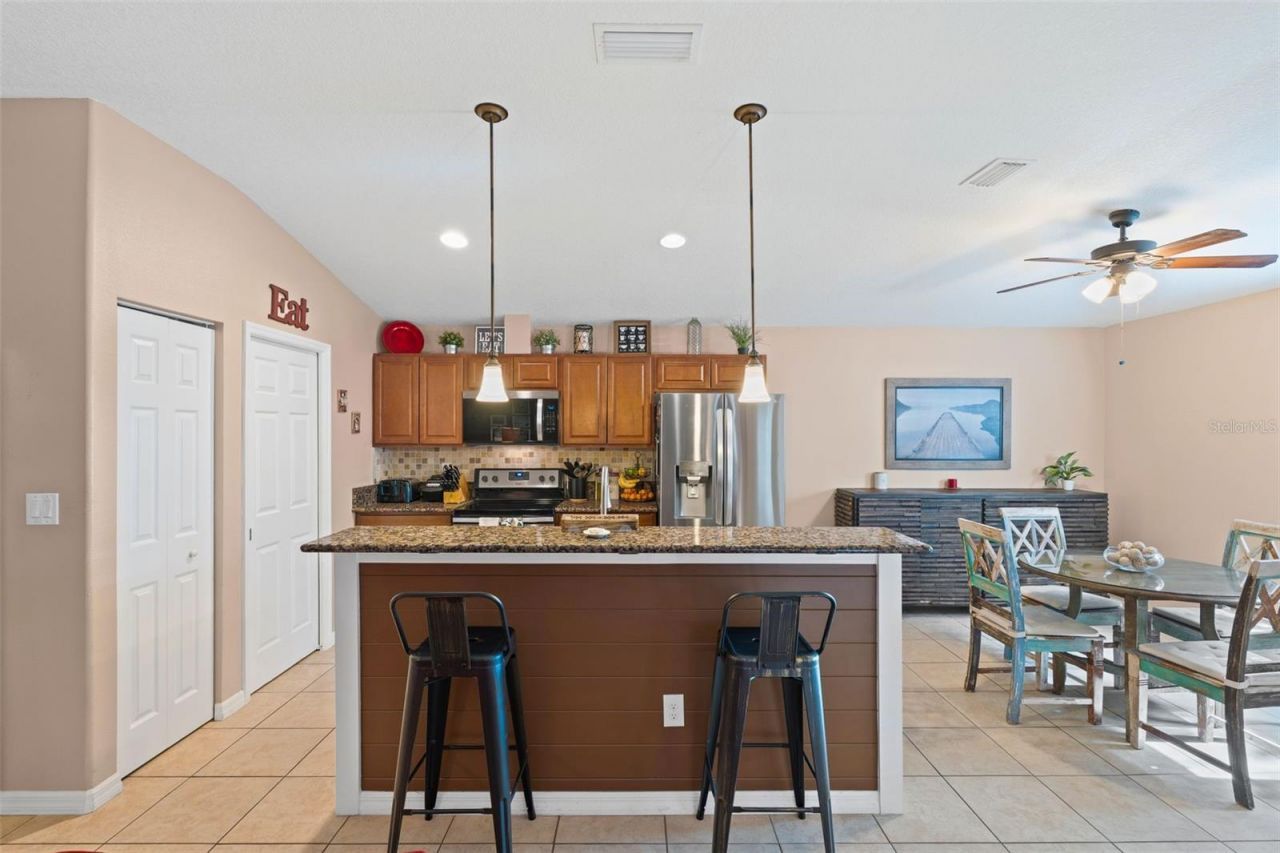1111 38th Street W, Bradenton, FL 34205 Photo