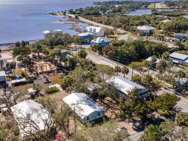 1170 WHIDDON AVENUE , CEDAR KEY, FL 32625