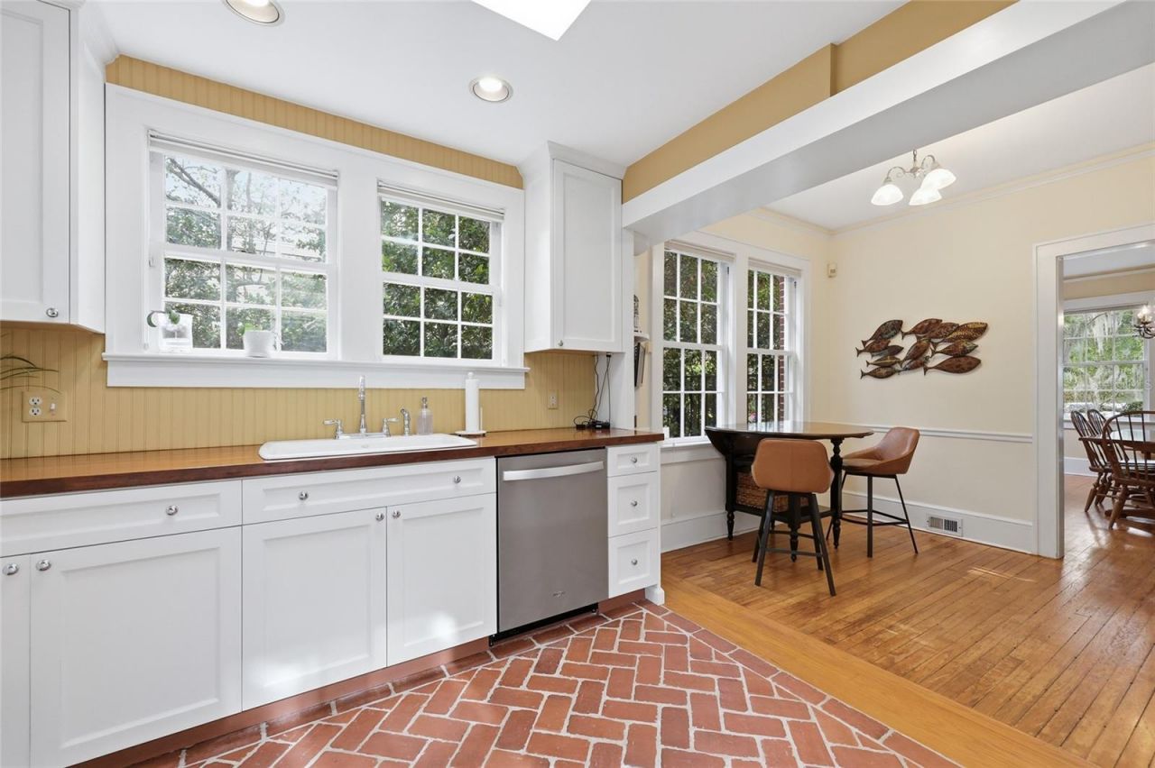 2150 NW 7th Lane, Gainesville, FL 32603 Photo