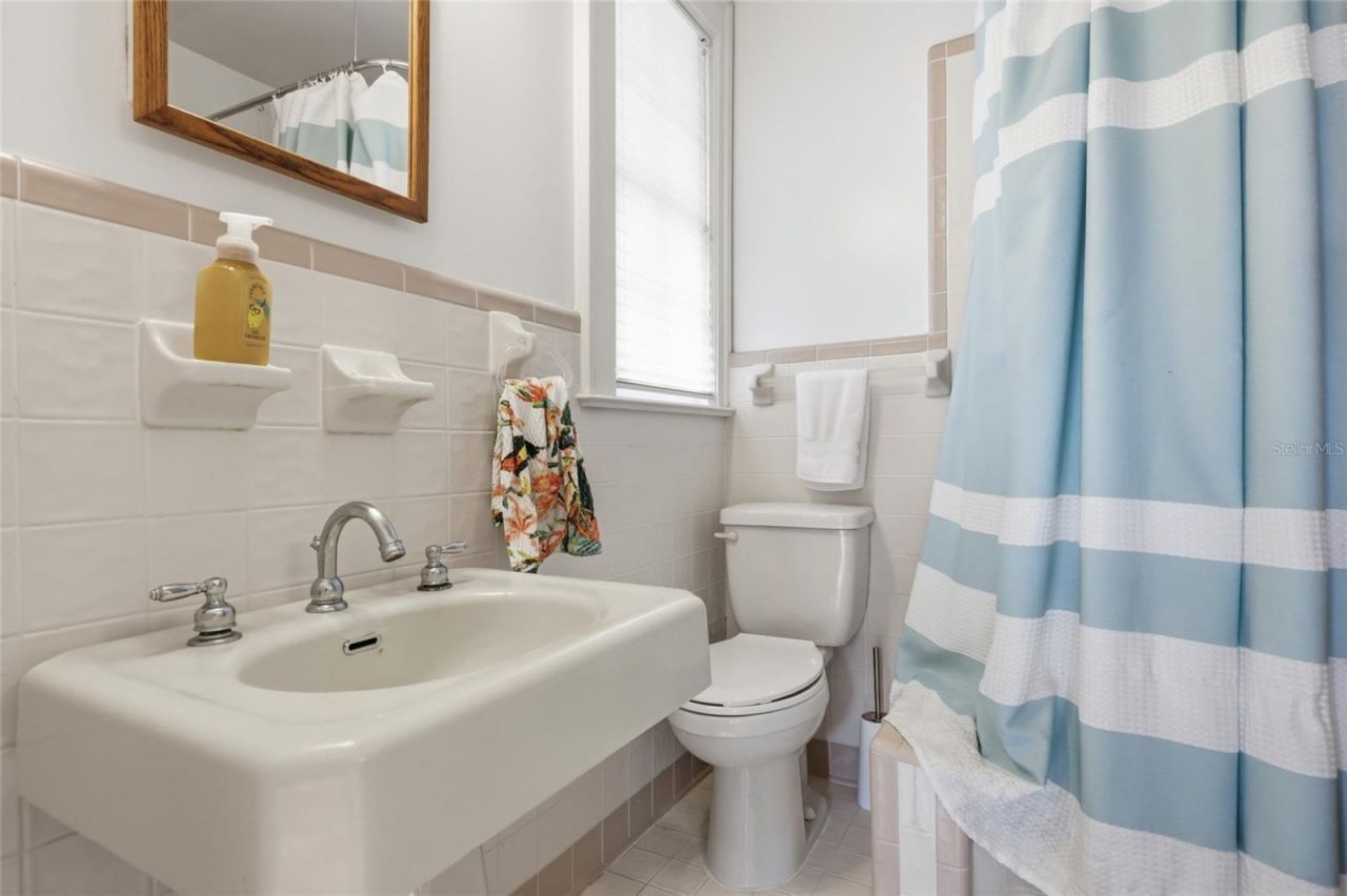 2150 NW 7th Lane, Gainesville, FL 32603 Photo