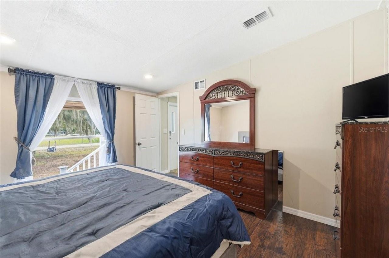 1020 98 W, Frostproof, FL 33843 Photo