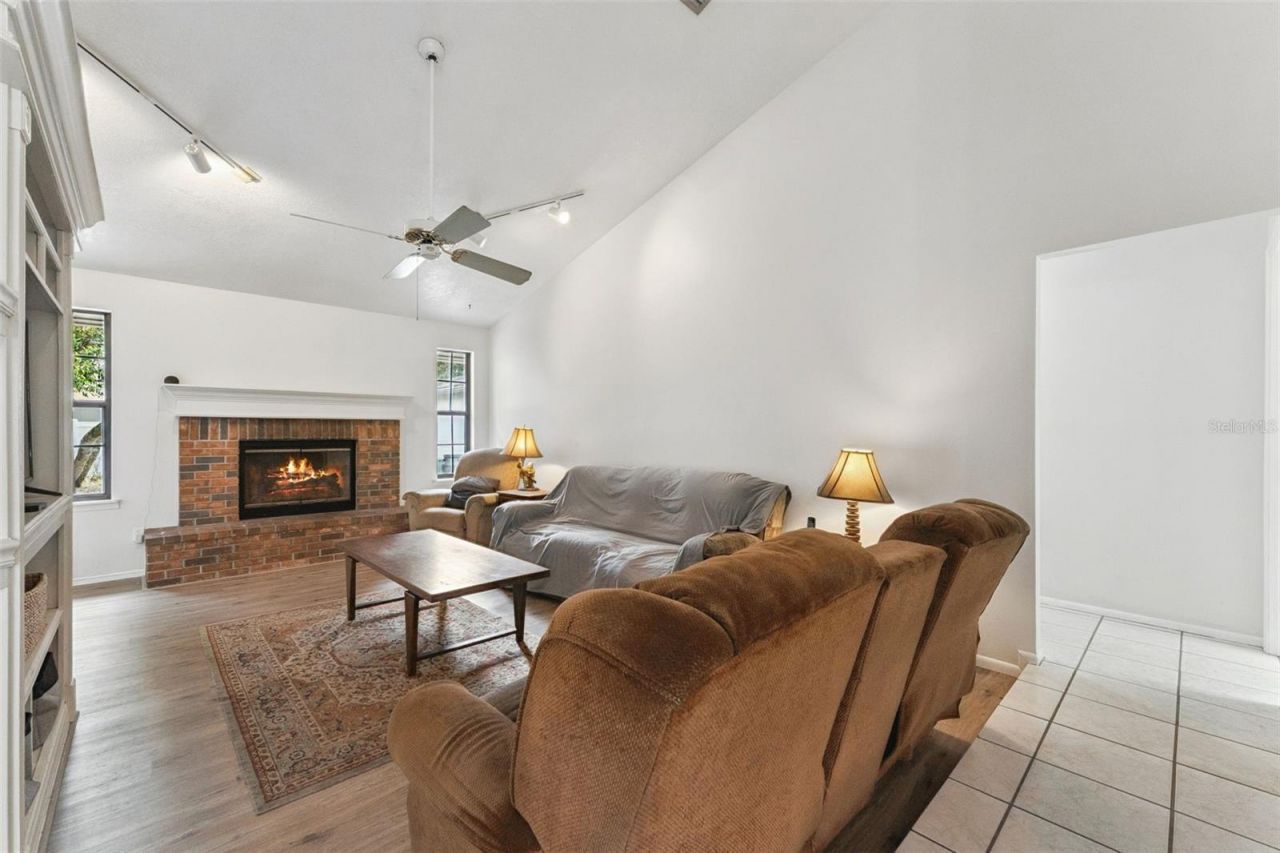 251 Avenue E, Chuluota, FL 32766 Photo
