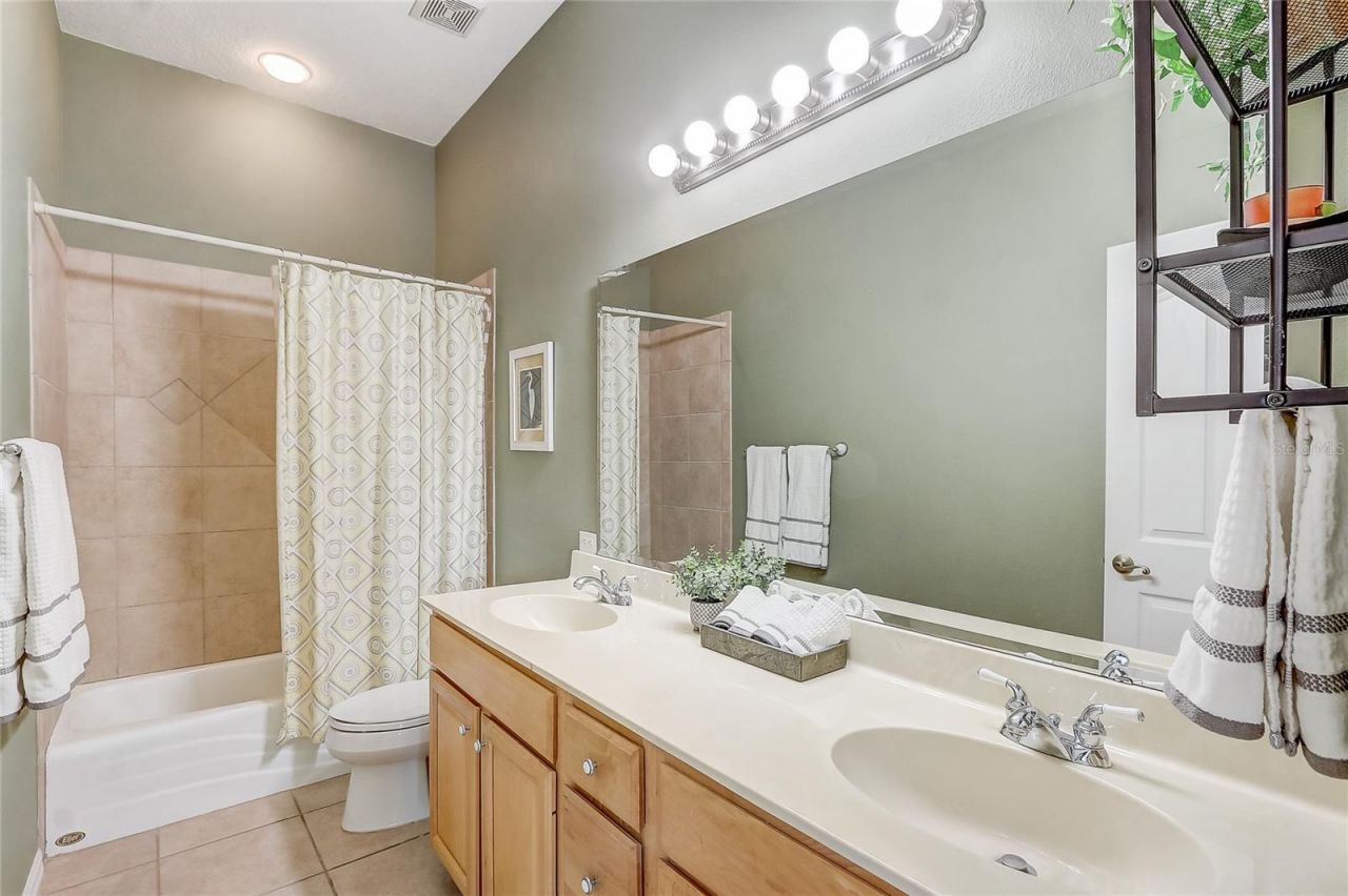 8314 Vintage Drive, Orlando, FL 32835 Photo
