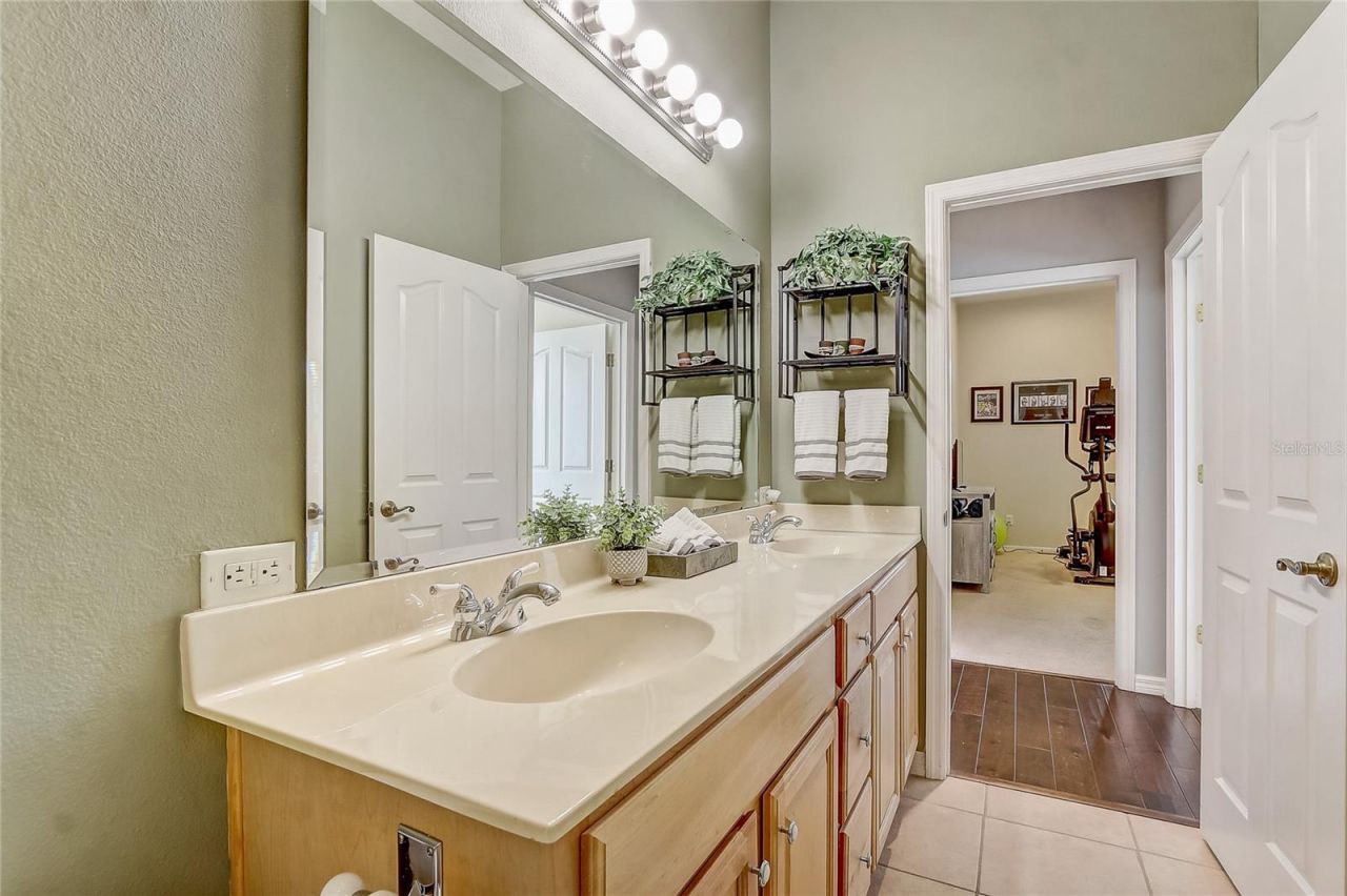 8314 Vintage Drive, Orlando, FL 32835 Photo
