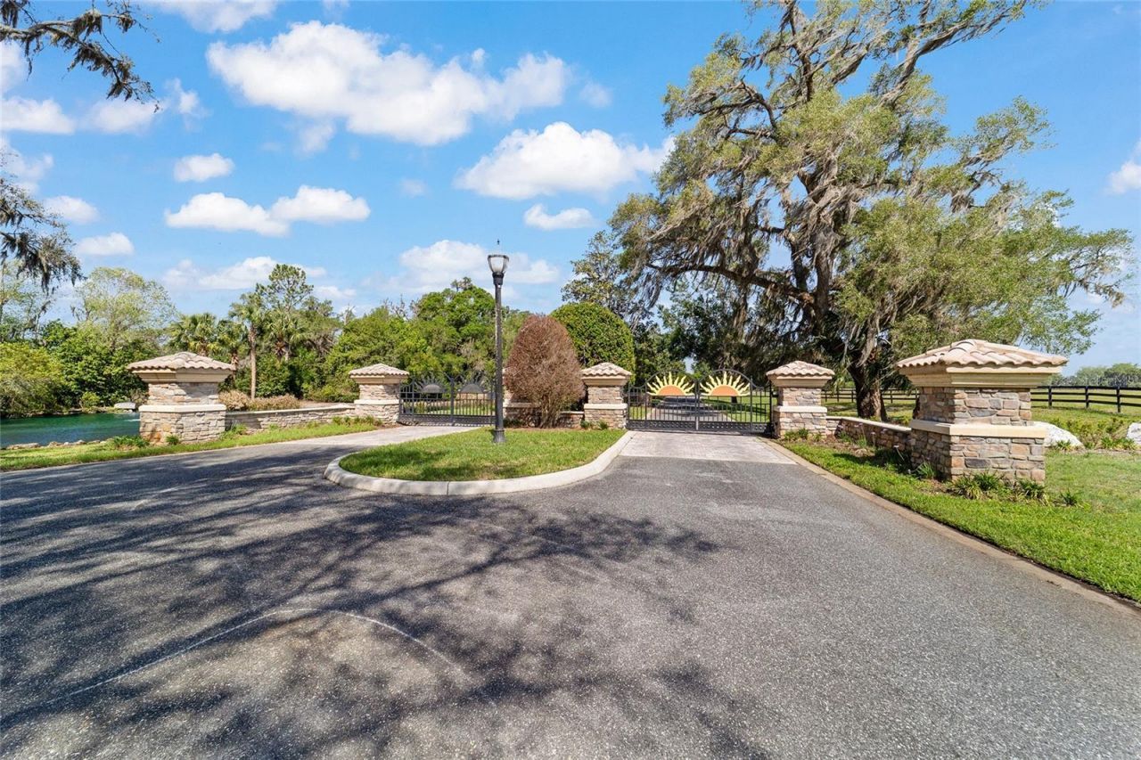 12902 SW 138th Loop, Dunnellon, FL 34432 Photo