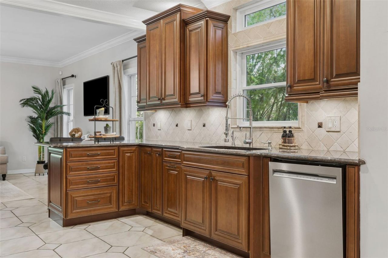 813 S West Shore Boulevard, Tampa, FL 33609 Photo