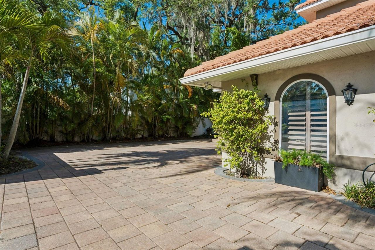 813 S West Shore Boulevard, Tampa, FL 33609 Photo