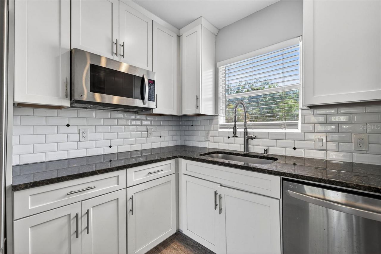 734 40th Avenue Ne, Saint Petersburg, FL 33703 Photo
