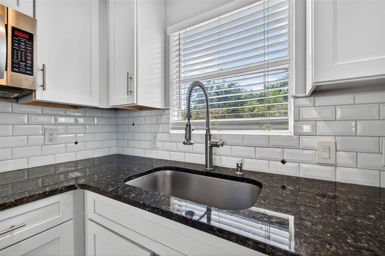 734 40th Avenue Ne, Saint Petersburg, FL 33703 Photo