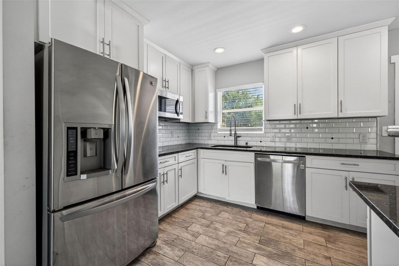 734 40th Avenue Ne, Saint Petersburg, FL 33703 Photo