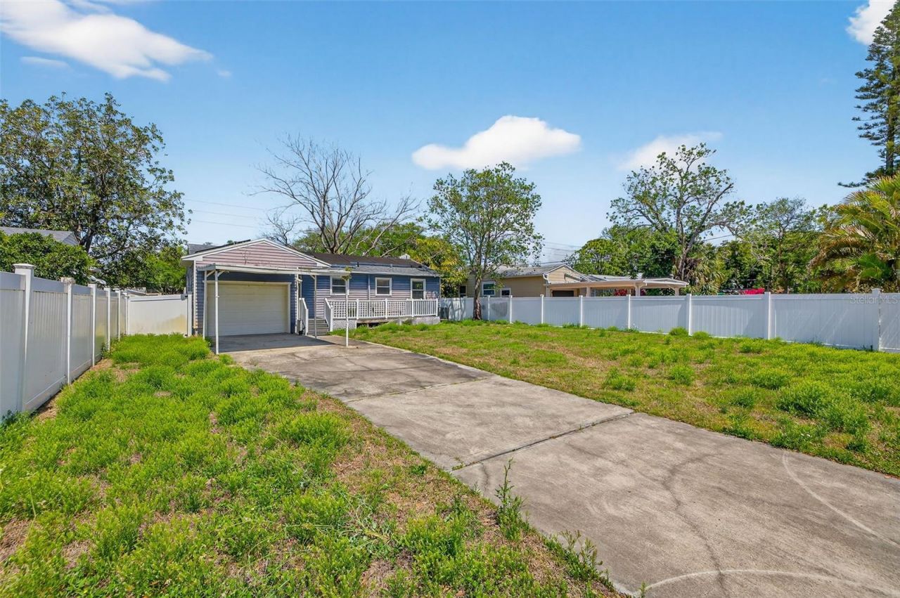 734 40th Avenue Ne, Saint Petersburg, FL 33703 Photo