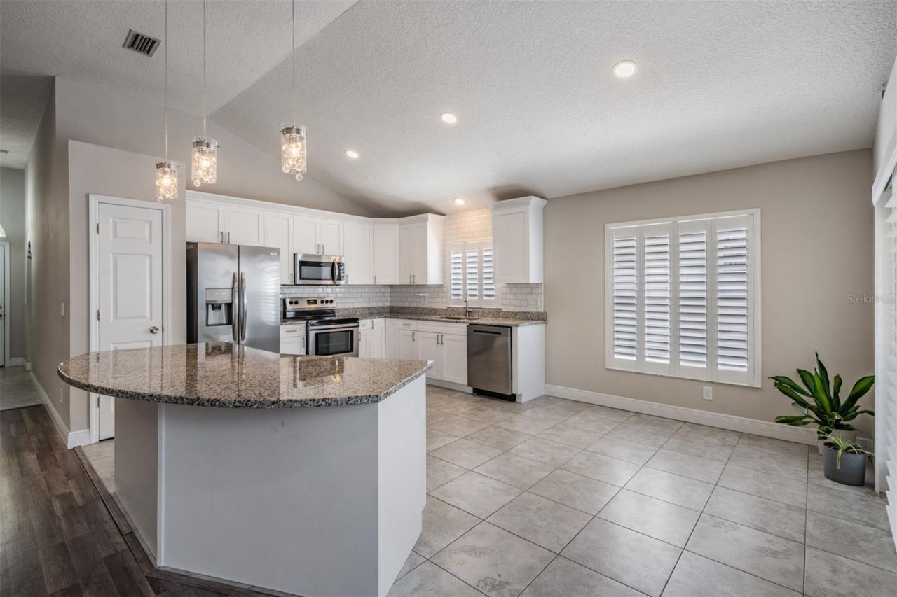 2315 Lyncrest Court , Valrico, FL 33596 Photo