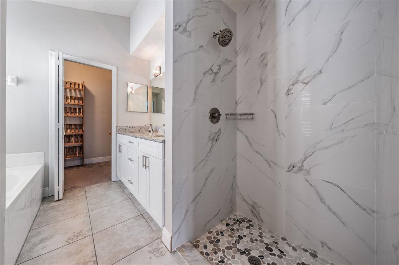 2315 Lyncrest Court , Valrico, FL 33596 Photo