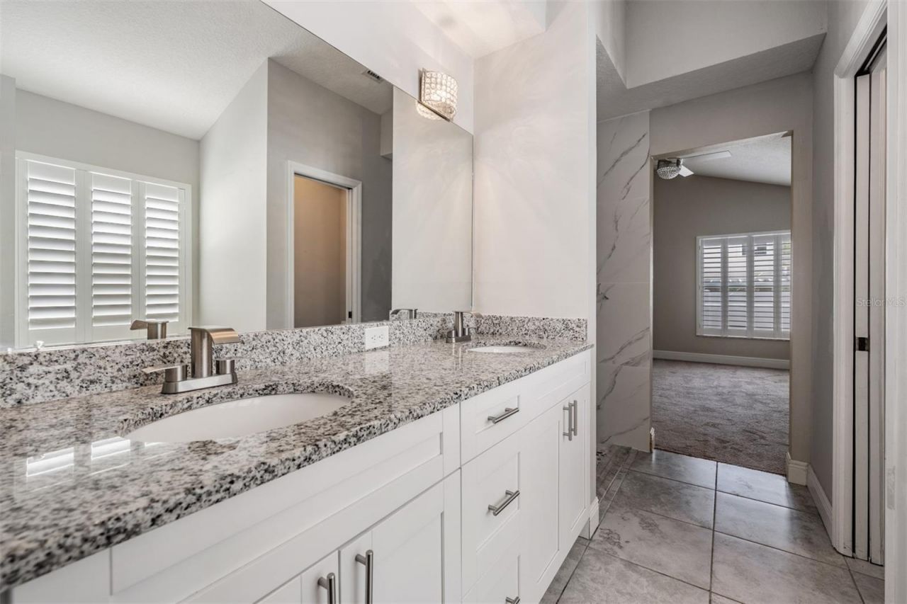 2315 Lyncrest Court , Valrico, FL 33596 Photo