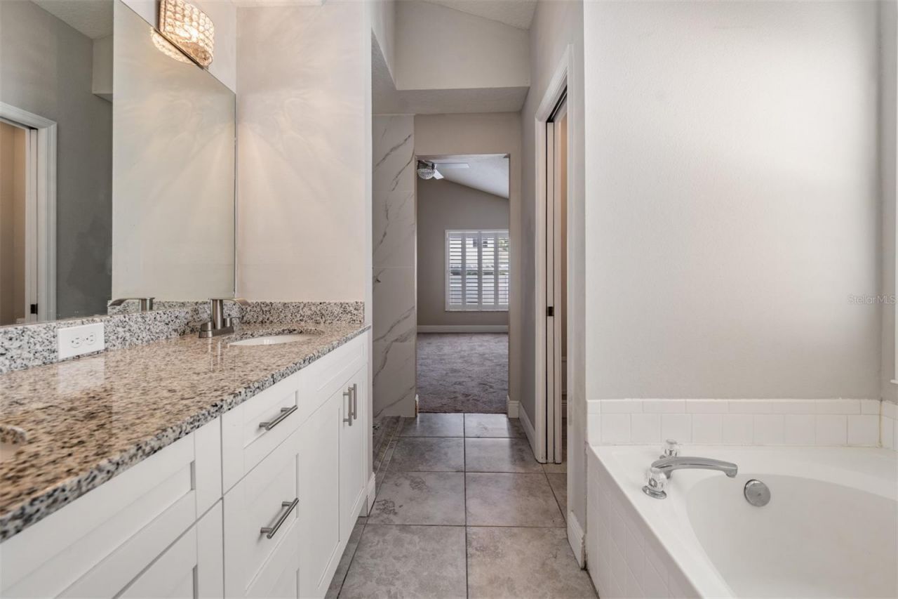 2315 Lyncrest Court , Valrico, FL 33596 Photo