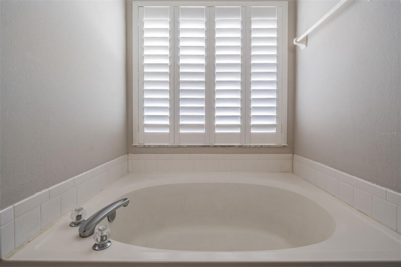 2315 Lyncrest Court , Valrico, FL 33596 Photo