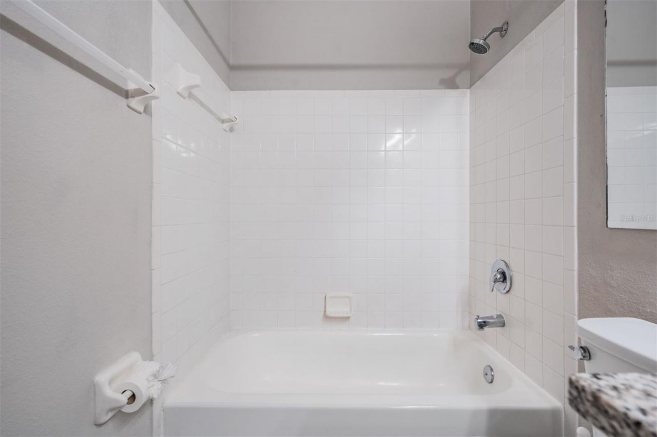 2315 Lyncrest Court , Valrico, FL 33596 Photo