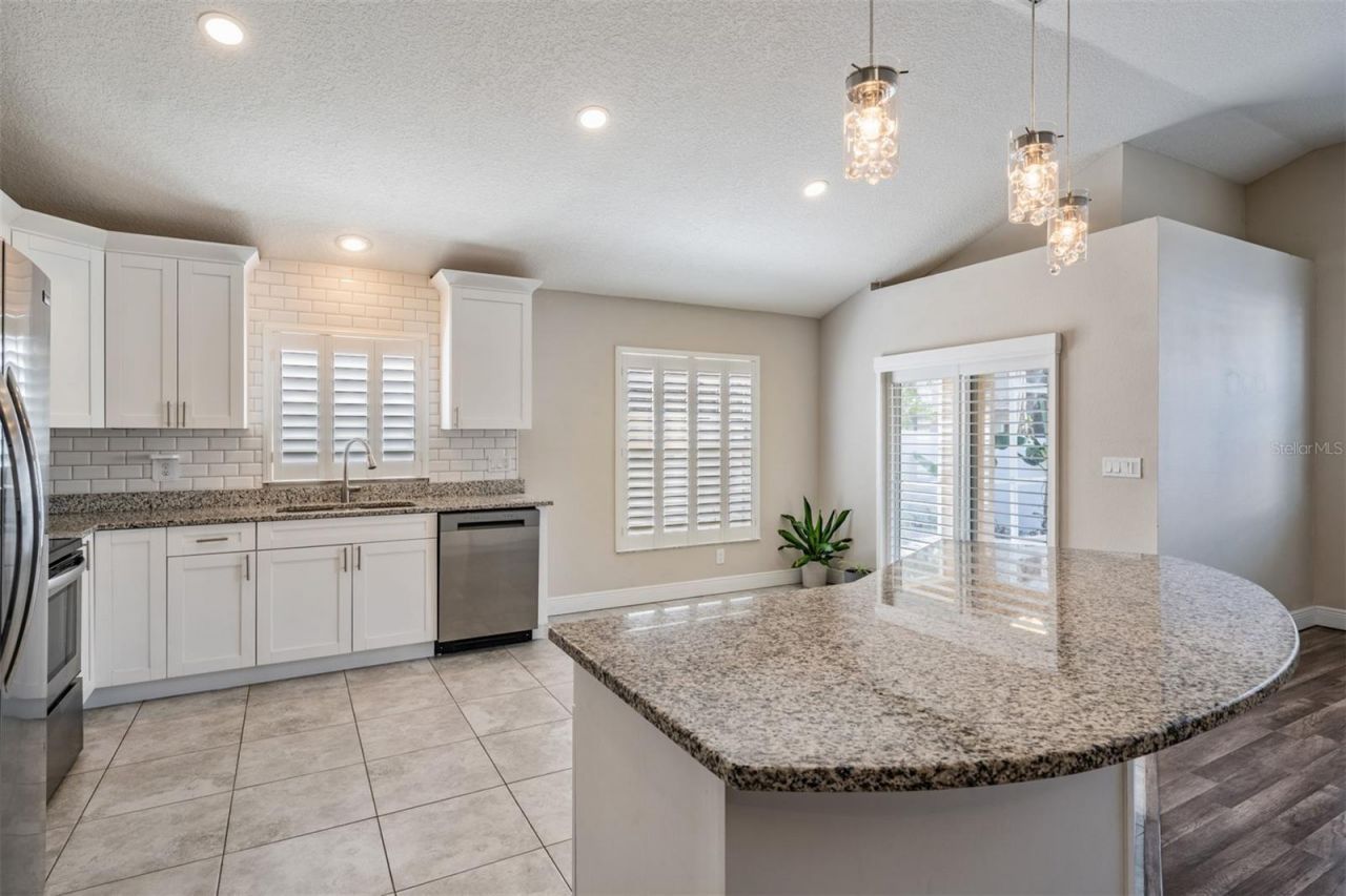 2315 Lyncrest Court , Valrico, FL 33596 Photo