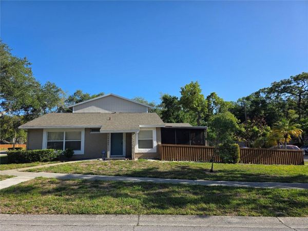 14602 PINE GLEN CIRCLE , LUTZ, FL 33559