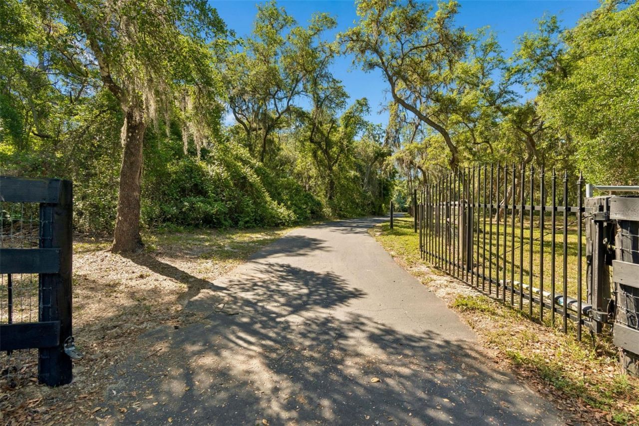 22535 Skyview Circle, Brooksville, FL 34602 Photo