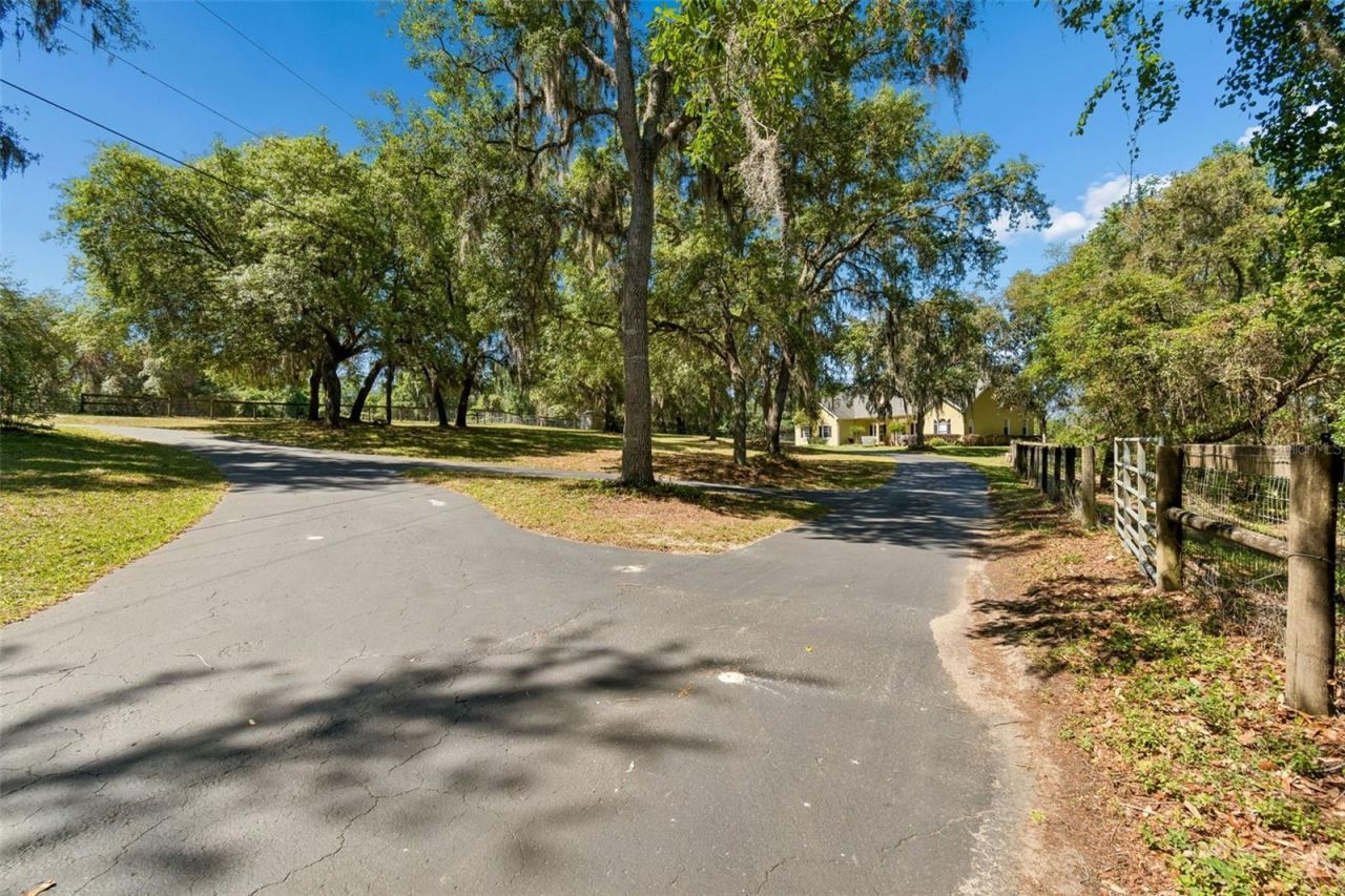 22535 Skyview Circle, Brooksville, FL 34602 Photo