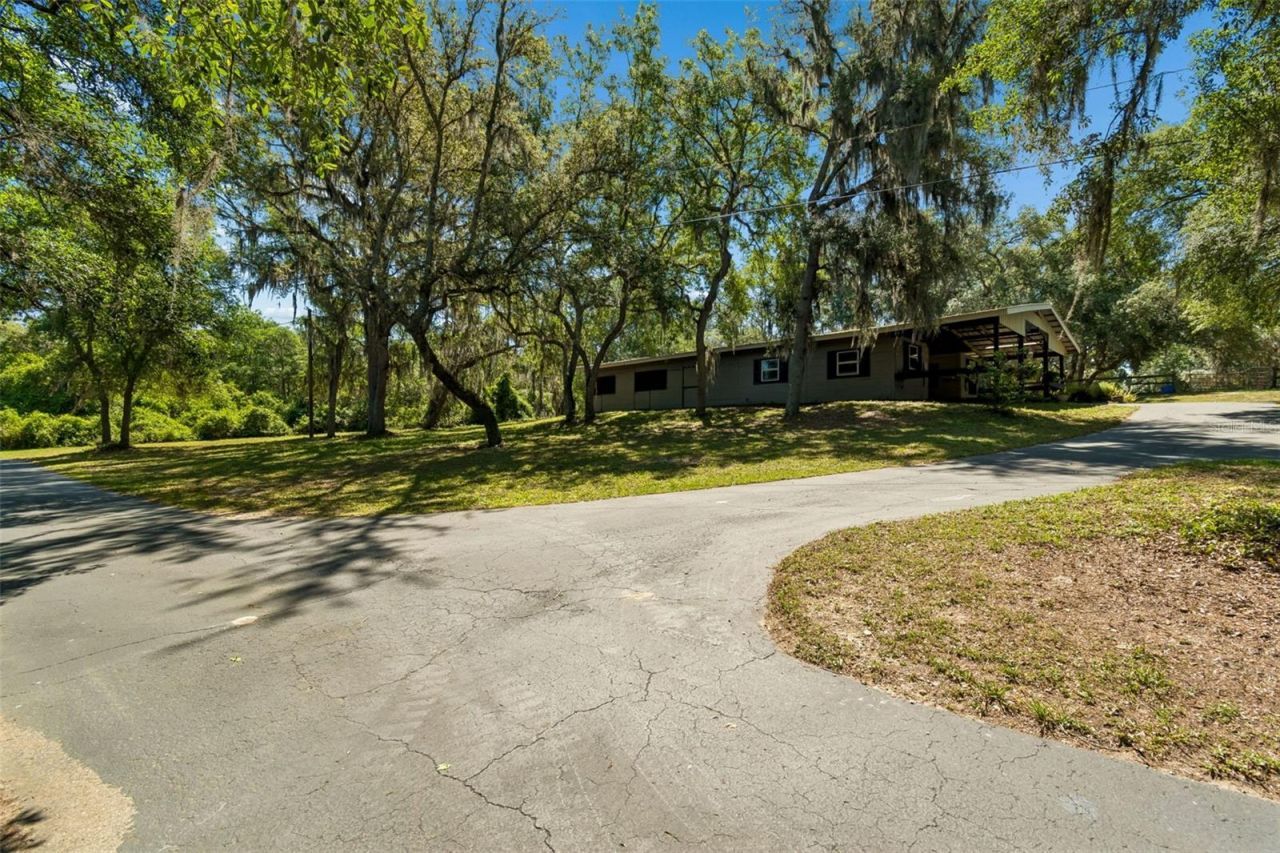 22535 Skyview Circle, Brooksville, FL 34602 Photo