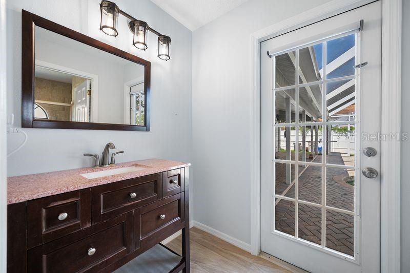 5321 Gardens Dr, Sarasota, FL 34243 Photo