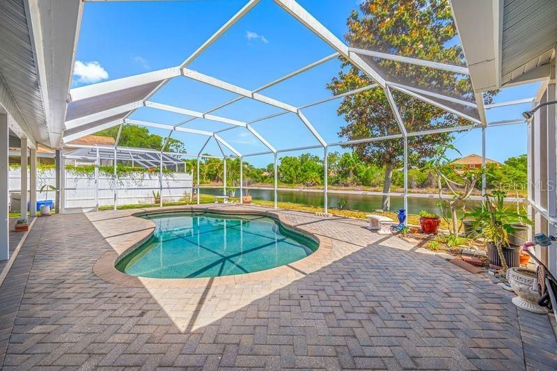 5321 Gardens Dr , Sarasota, FL 34243 Photo