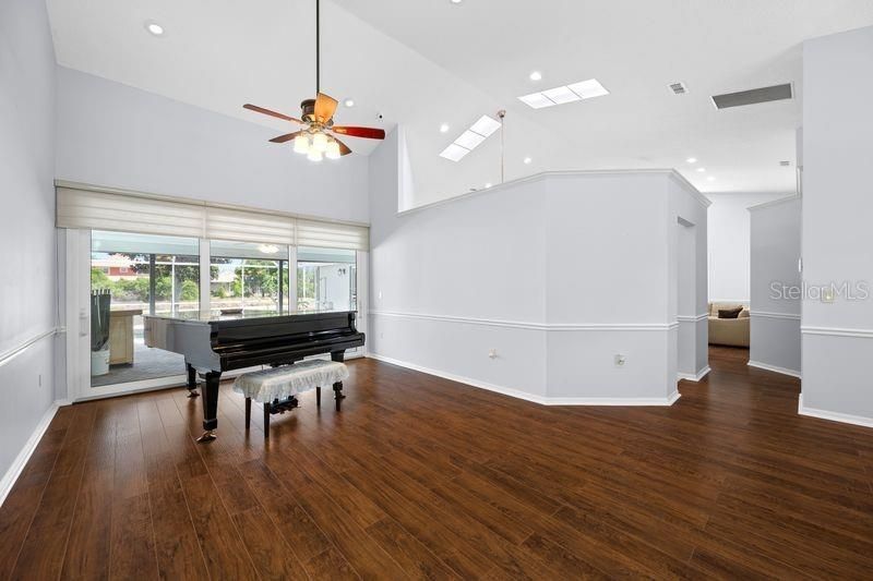 5321 Gardens Dr , Sarasota, FL 34243 Photo