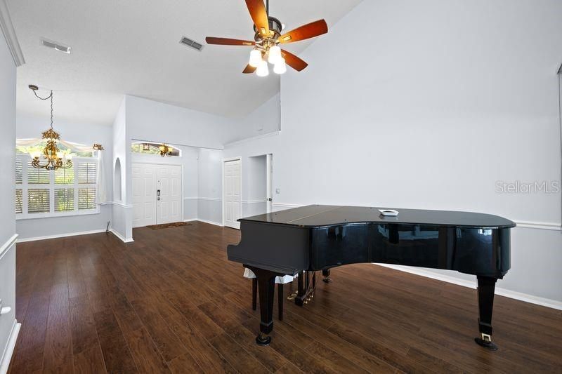 5321 Gardens Dr , Sarasota, FL 34243 Photo