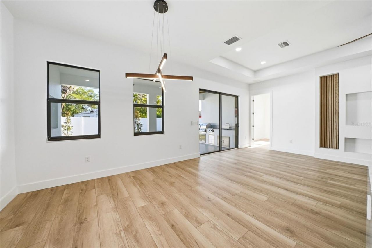 3325 55 Avenue N, Saint Petersburg, FL 33714 Photo