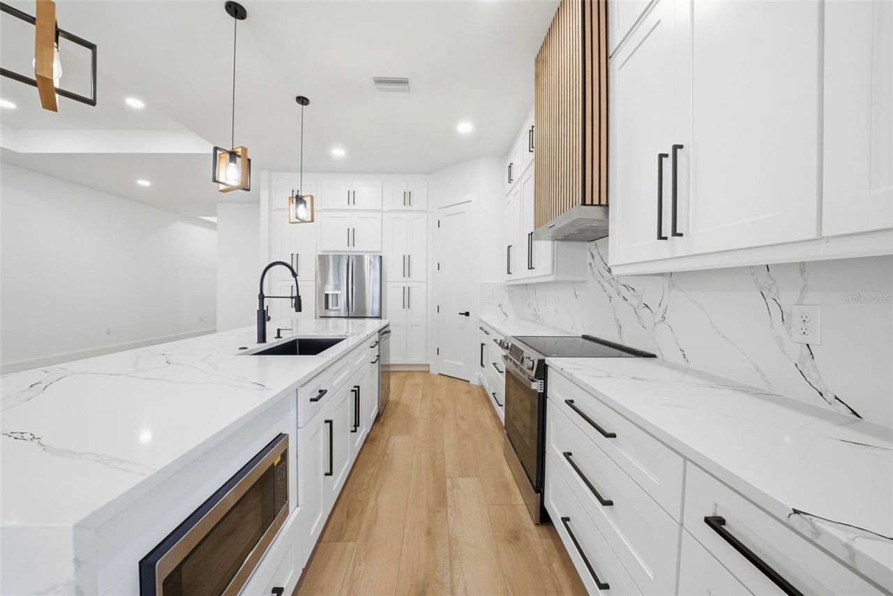 3325 55 Avenue N, Saint Petersburg, FL 33714 Photo