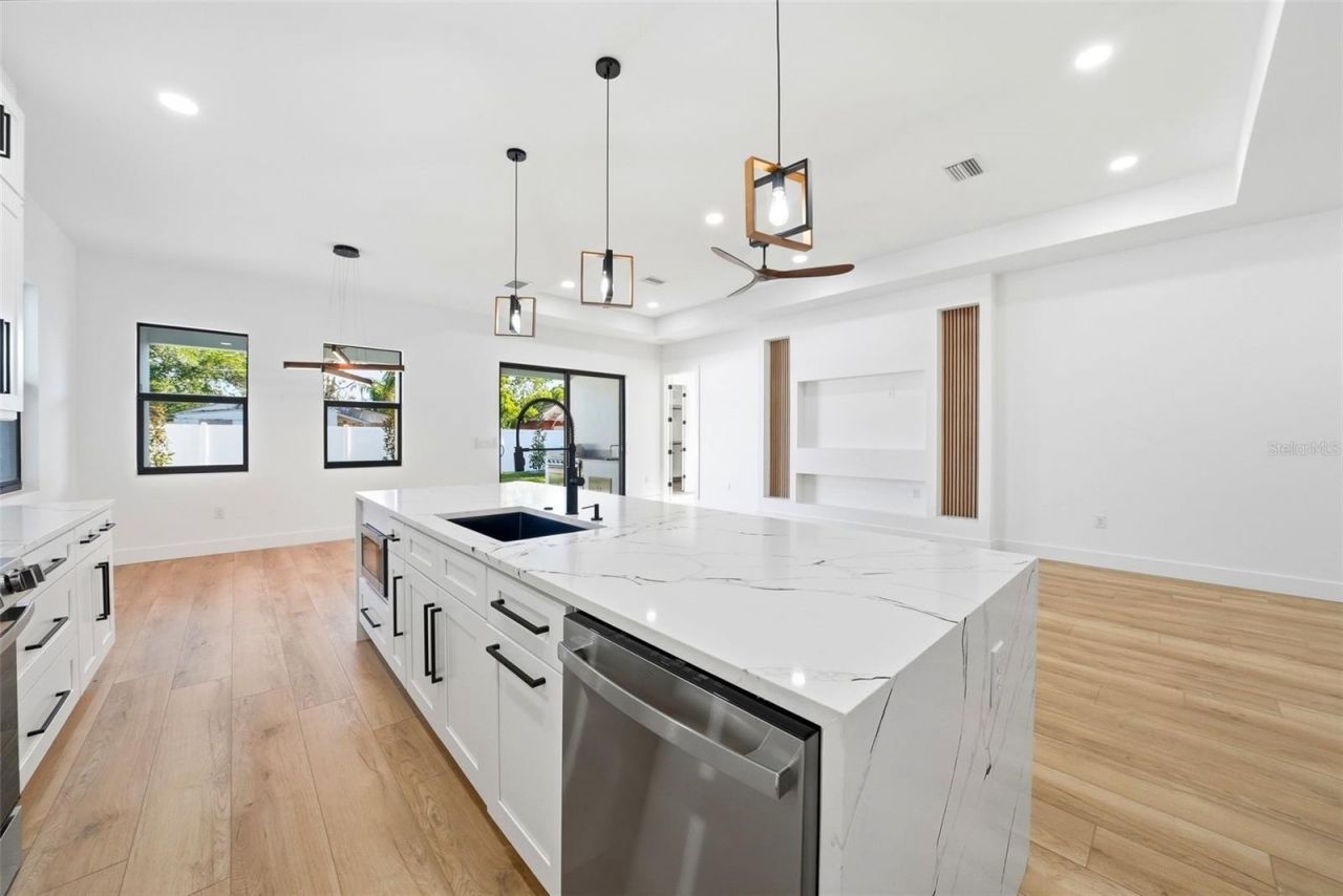 3325 55 Avenue N, Saint Petersburg, FL 33714 Photo