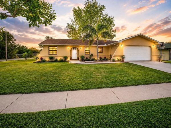3011 SHADOW OAKS DRIVE, HOLIDAY, FL 34690