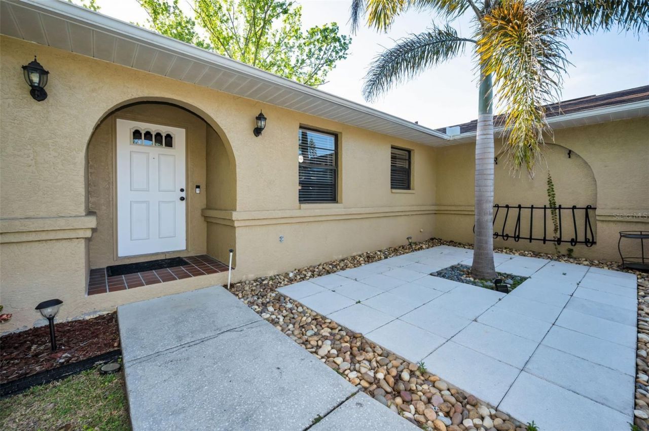 3011 Shadow Oaks Drive, Holiday, FL 34690 Photo