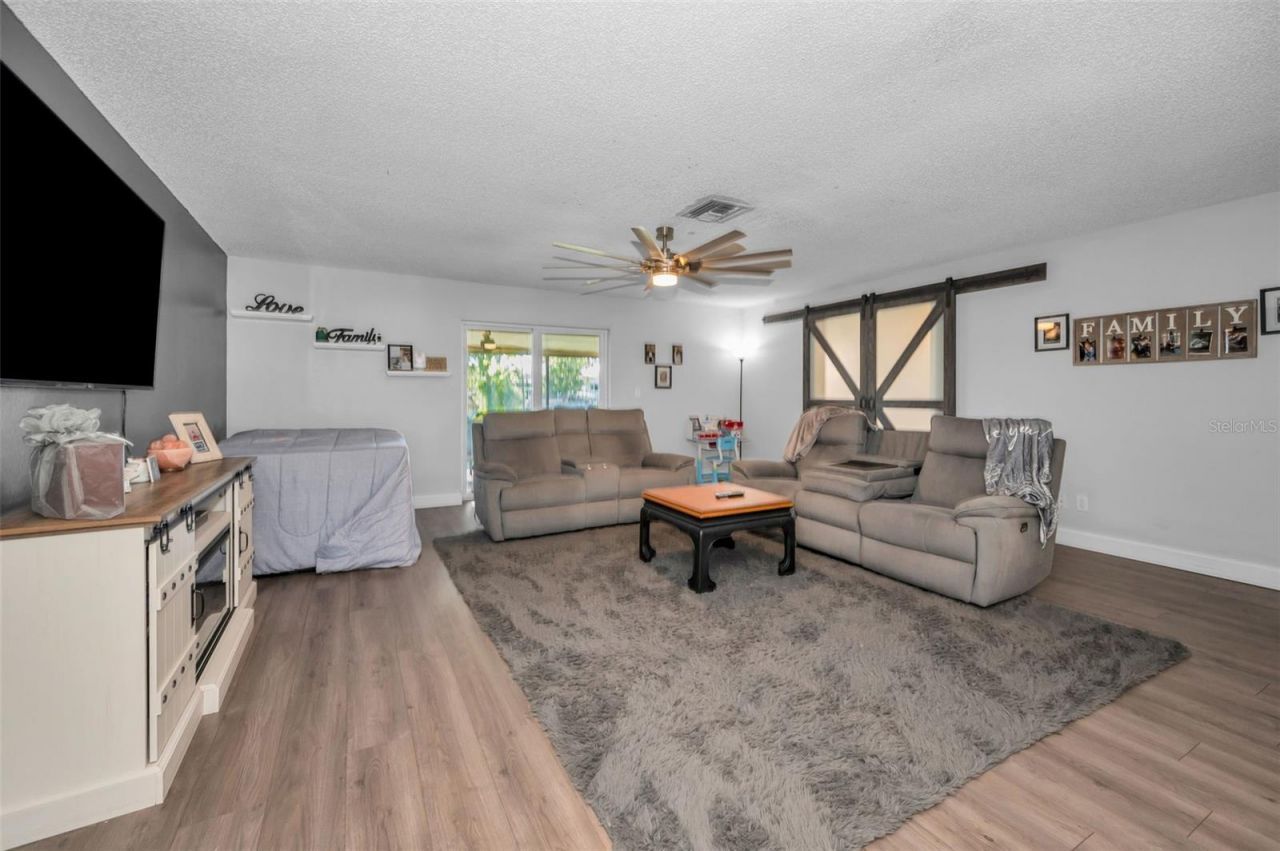 3011 Shadow Oaks Drive, Holiday, FL 34690 Photo