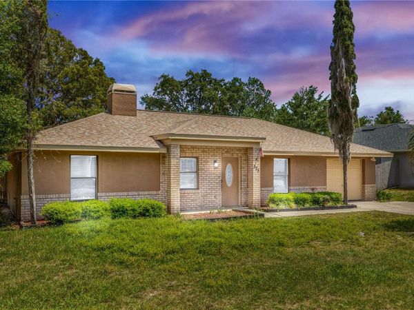 325 CHARLES AVENUE , ORANGE CITY, FL 32763