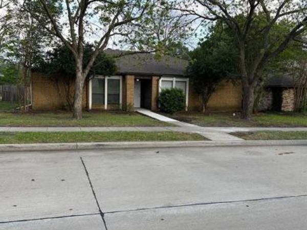 718 Maple Glen Drive, Garland, TX 75043