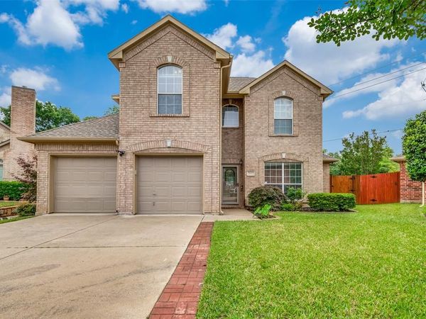 2632 Britany Cir Circle, Bedford, TX 76022