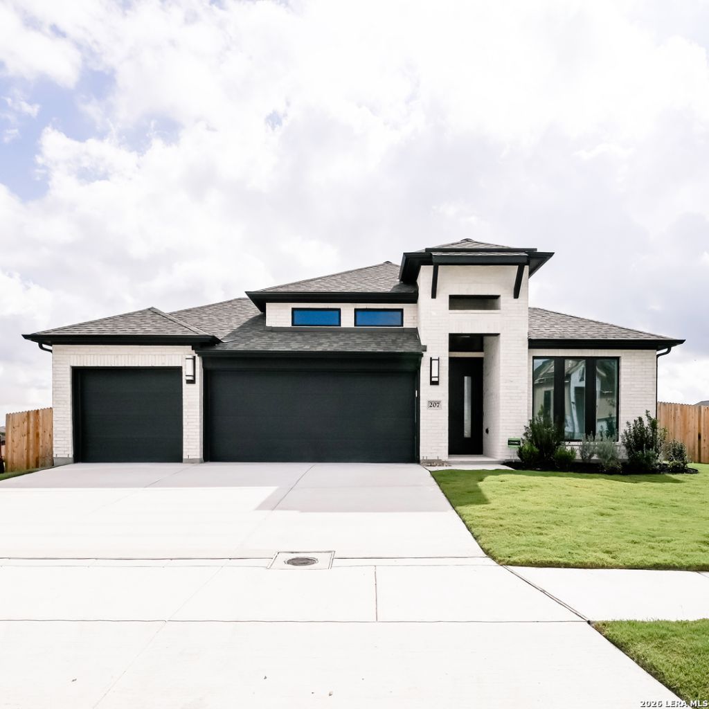 207 Krueger Way, Cibolo, TX 78108 Main Photo