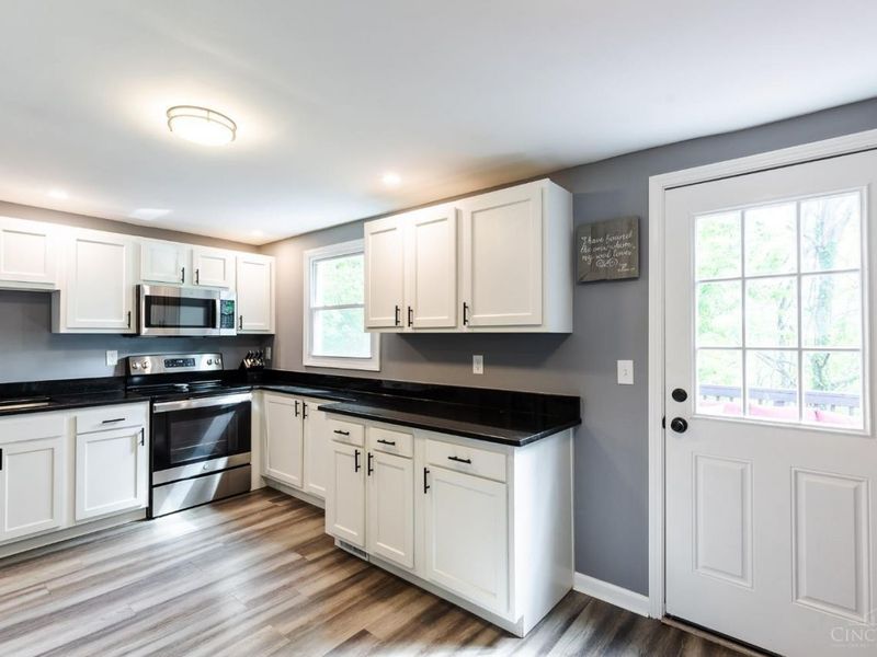 6026 Squirehill Court, Anderson Twp, OH 45230 Photo 8