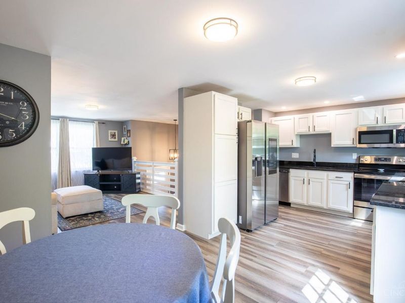 6026 Squirehill Court, Anderson Twp, OH 45230 Photo 9