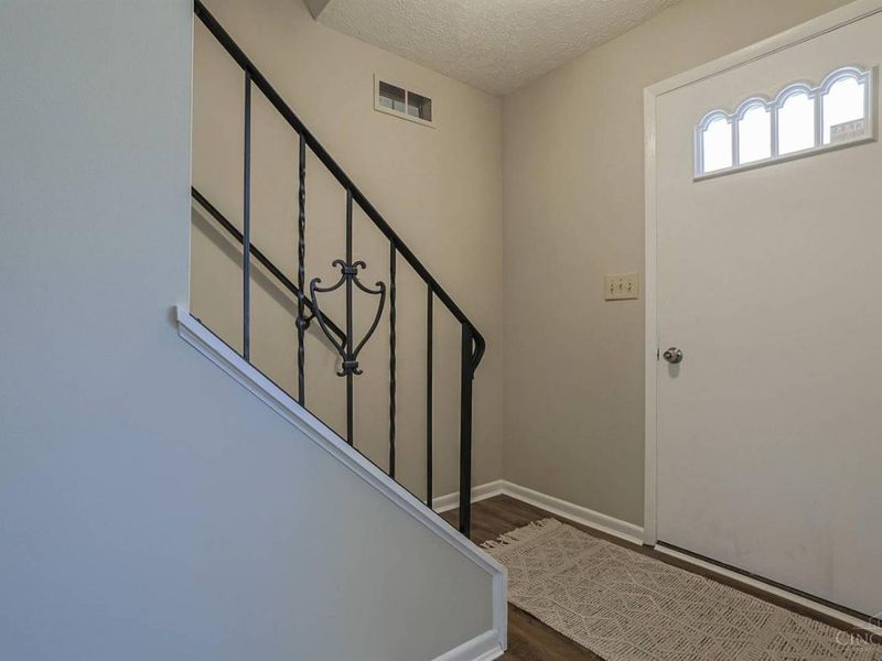 7960 Rambler Place, Mount Healthy, OH 45231 Photo 4