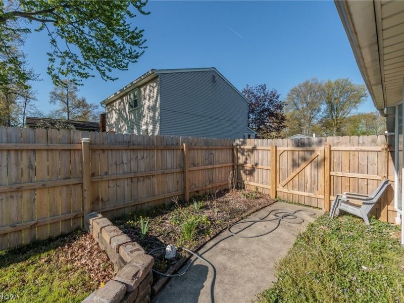 4817 Edgewood Drive, Lorain, OH 44053 Photo 40