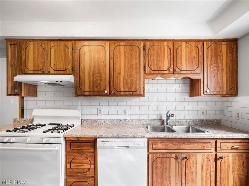 5991 Ridge Road, Parma, OH 44129 Photo 18