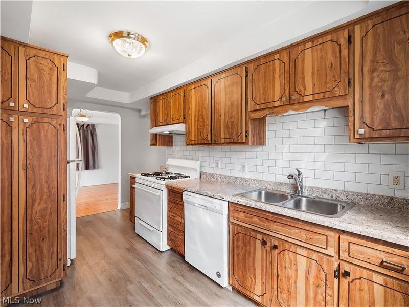 5991 Ridge Road, Parma, OH 44129 Photo 19