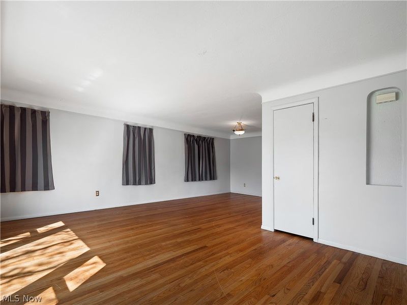 5991 Ridge Road, Parma, OH 44129 Photo 8