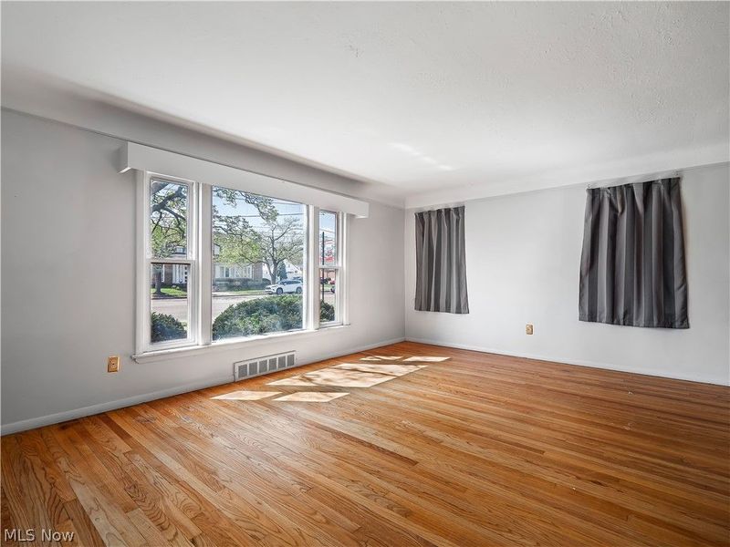 5991 Ridge Road, Parma, OH 44129 Photo 9