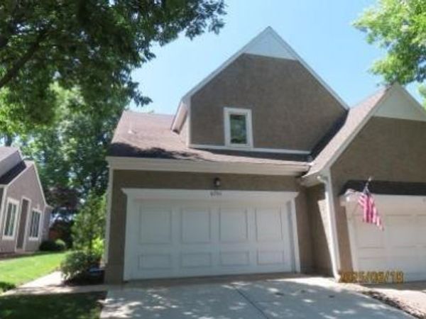 6711 W 126th Place, Leawood, KS 66209